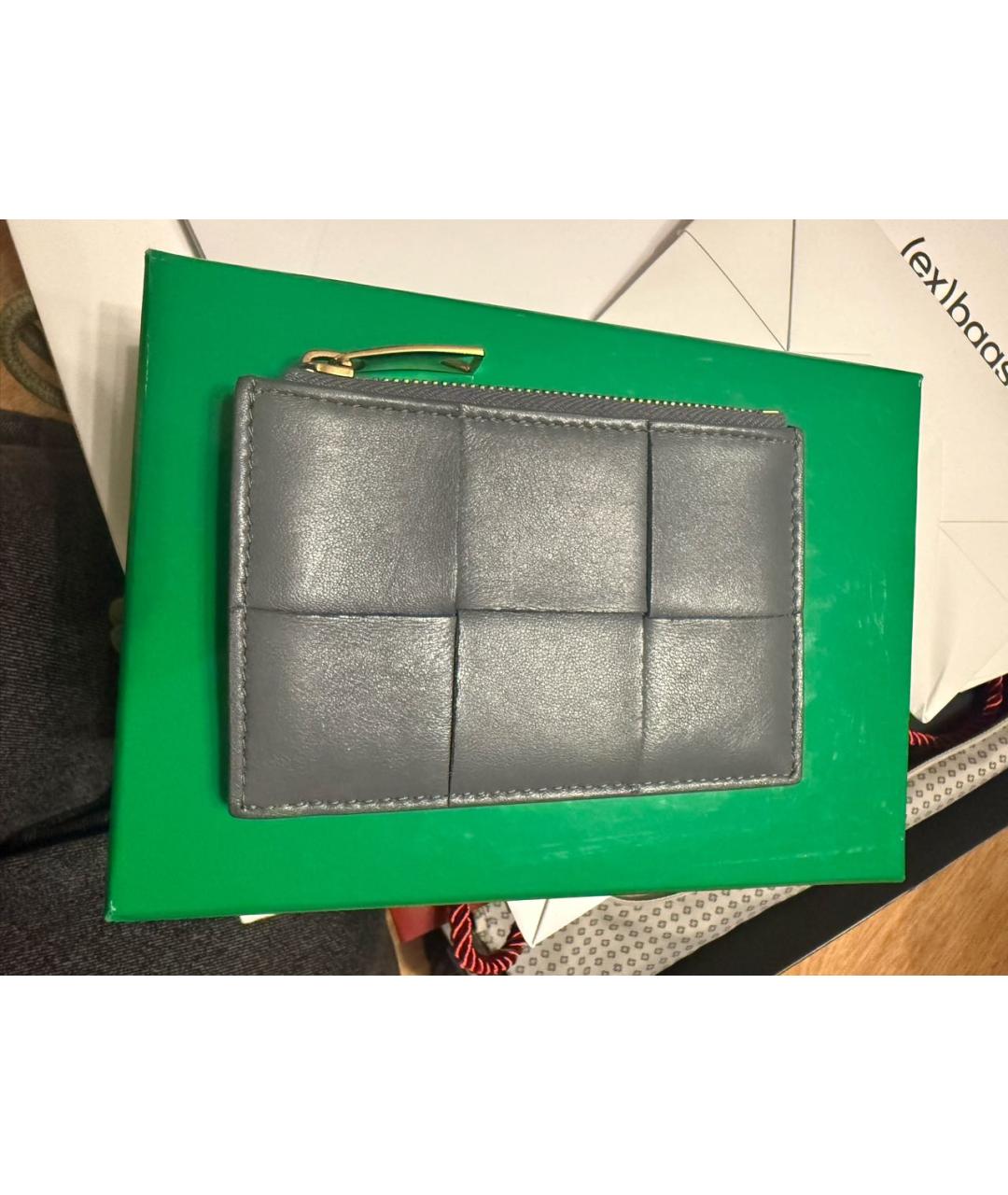 BOTTEGA VENETA Серый кожаный кошелек, фото 2
