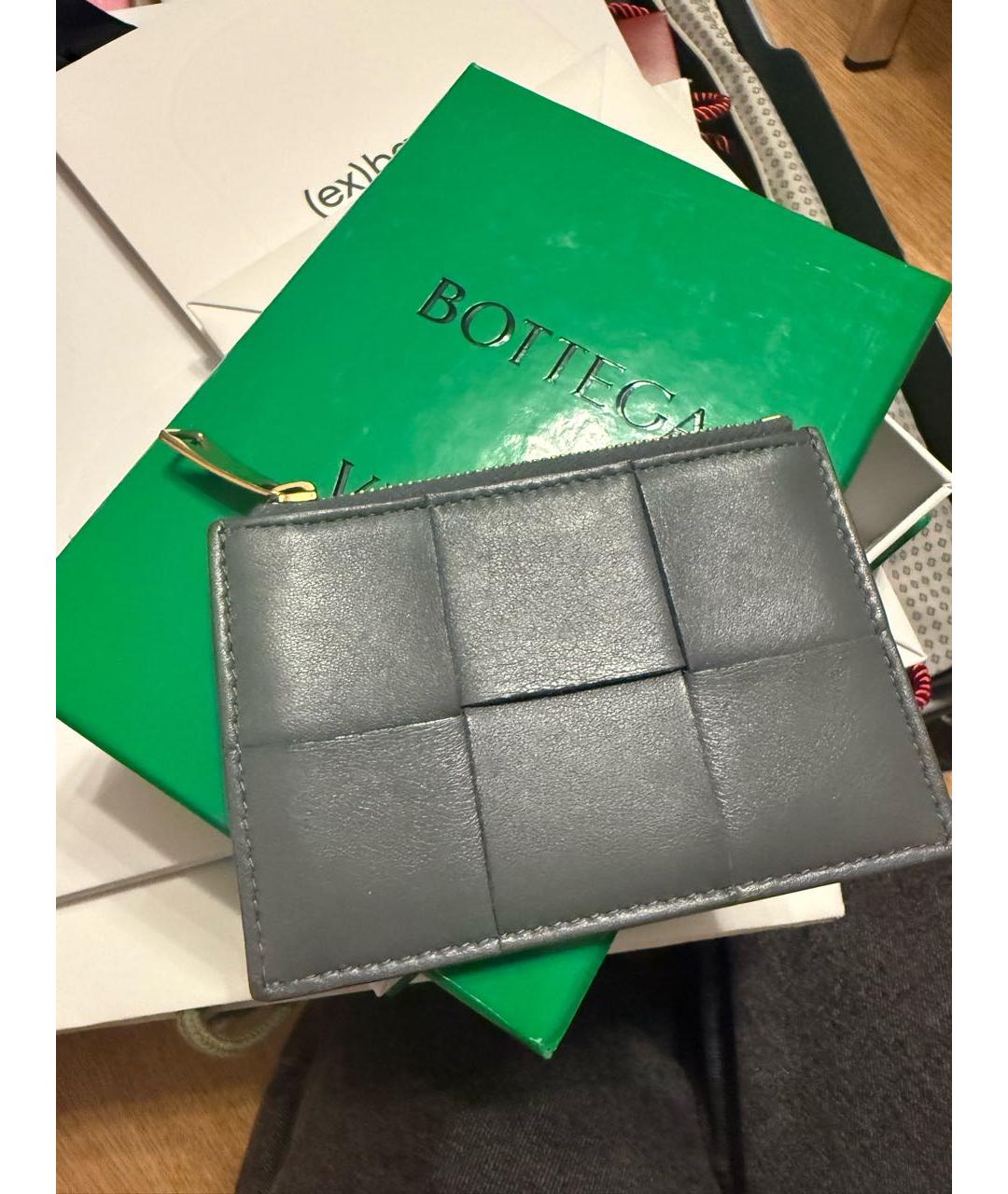 BOTTEGA VENETA Серый кожаный кошелек, фото 6