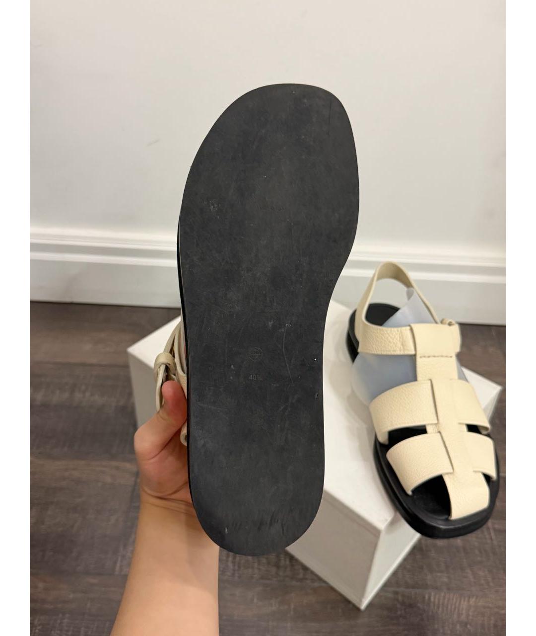 THE ROW Бежевые кожаные сандалии, фото 5