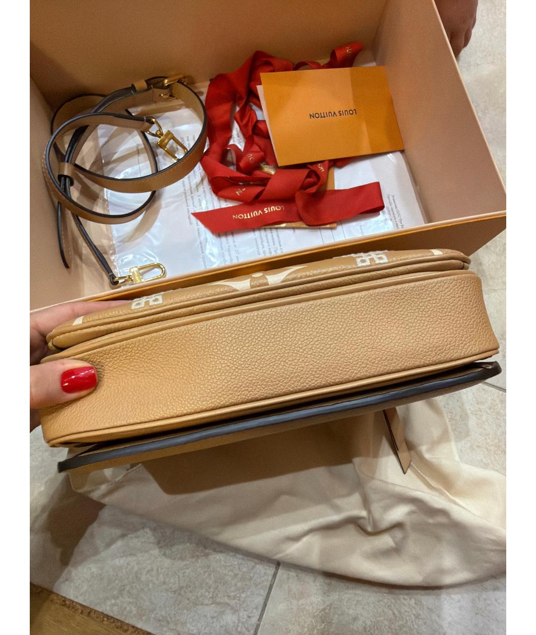 LOUIS VUITTON Бежевая кожаная сумка тоут, фото 2