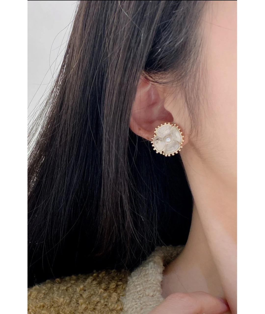 CHANEL Золотые металлические серьги, фото 6