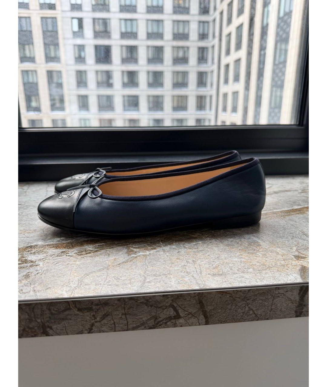 CHANEL Темно-синие кожаные балетки, фото 6
