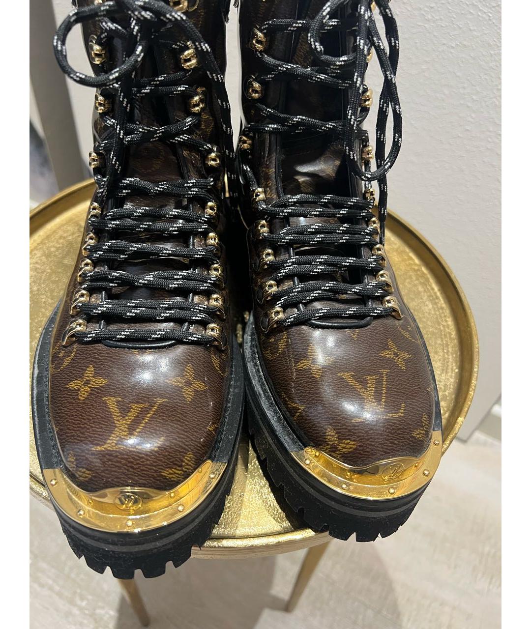 LOUIS VUITTON Коричневые ботинки из лакированной кожи, фото 2