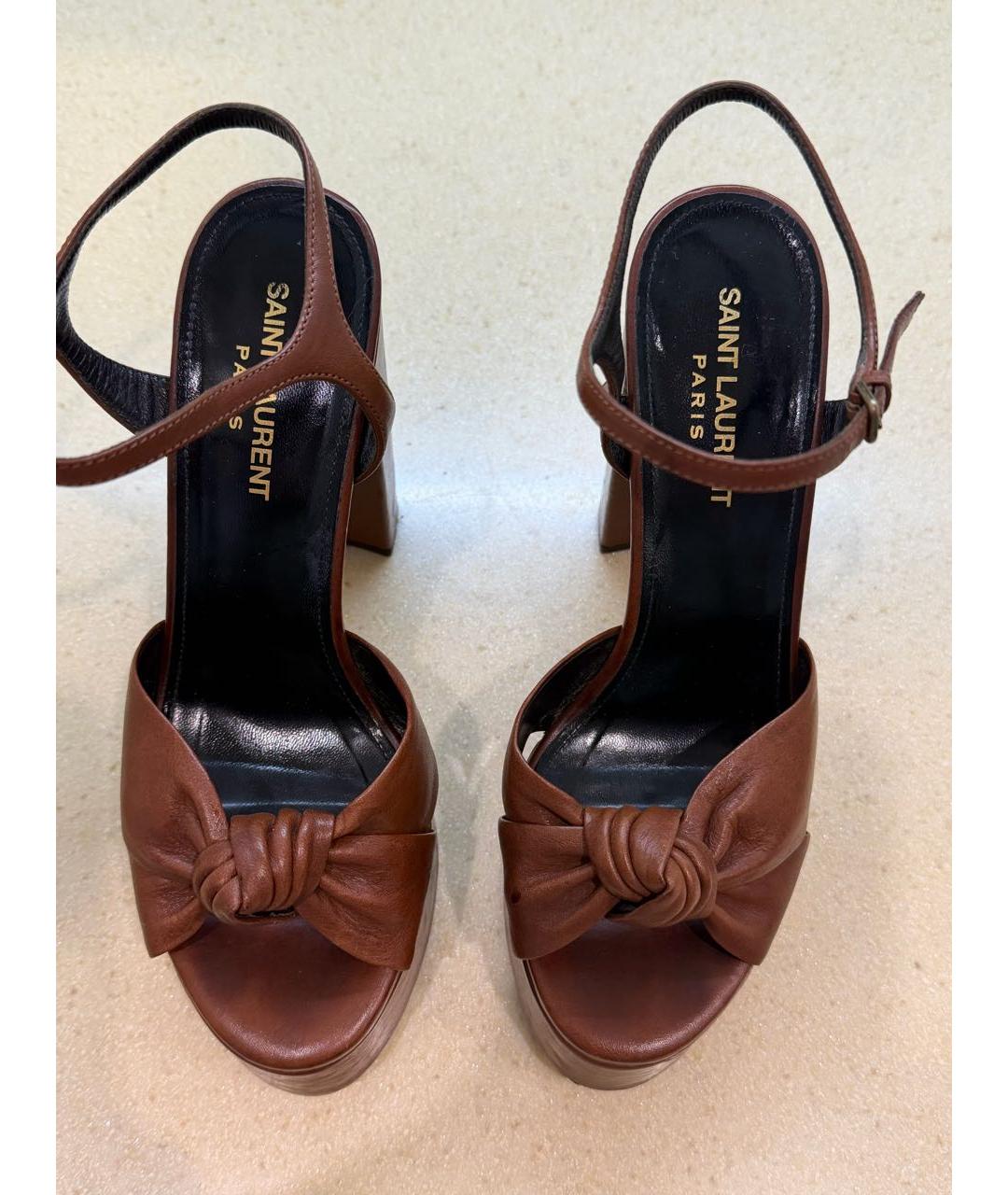 SAINT LAURENT Коричневые кожаные босоножки, фото 2