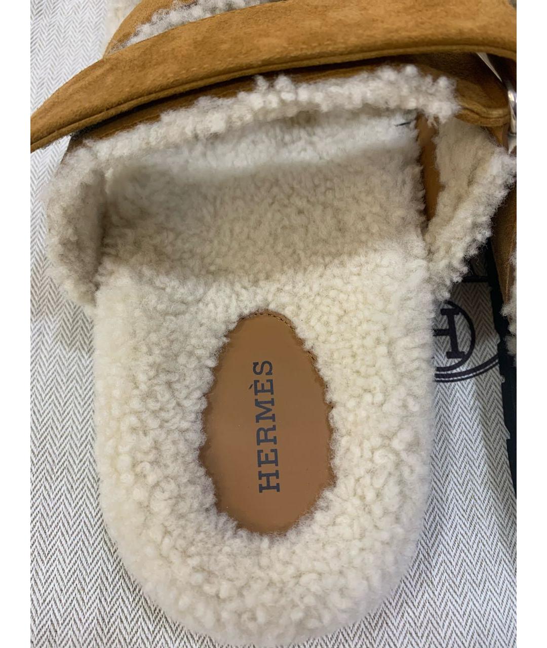 HERMES Горчичные замшевые шлепанцы, фото 8