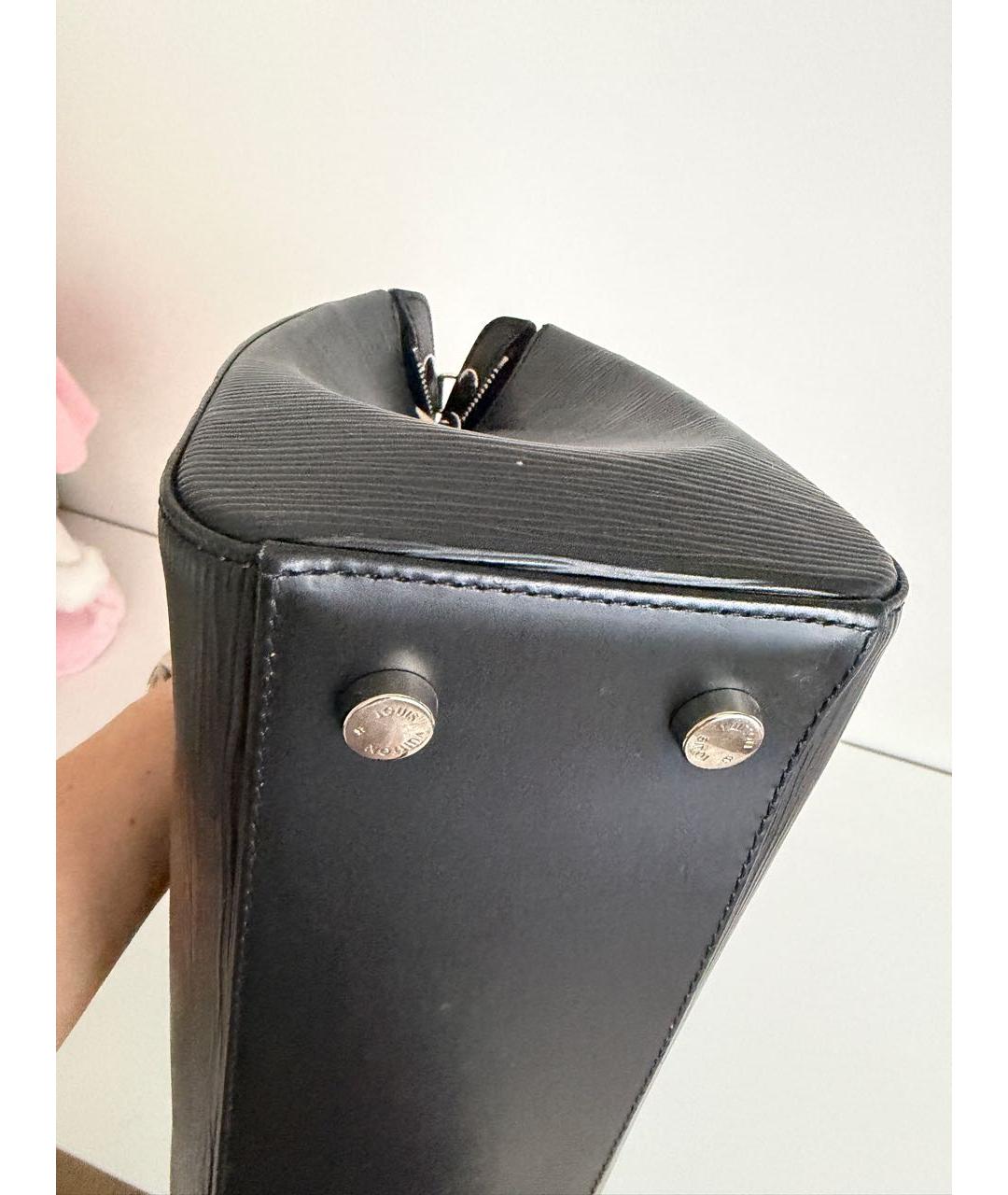 LOUIS VUITTON Черная кожаная сумка с короткими ручками, фото 2