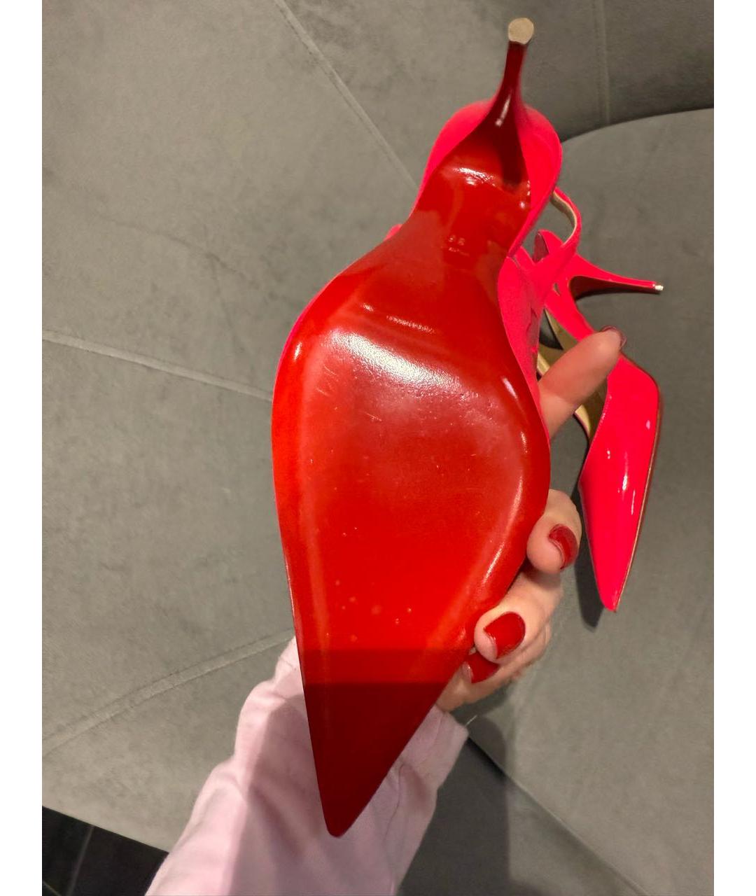 CHRISTIAN LOUBOUTIN Розовые лодочки на низком каблуке из лакированной кожи, фото 8