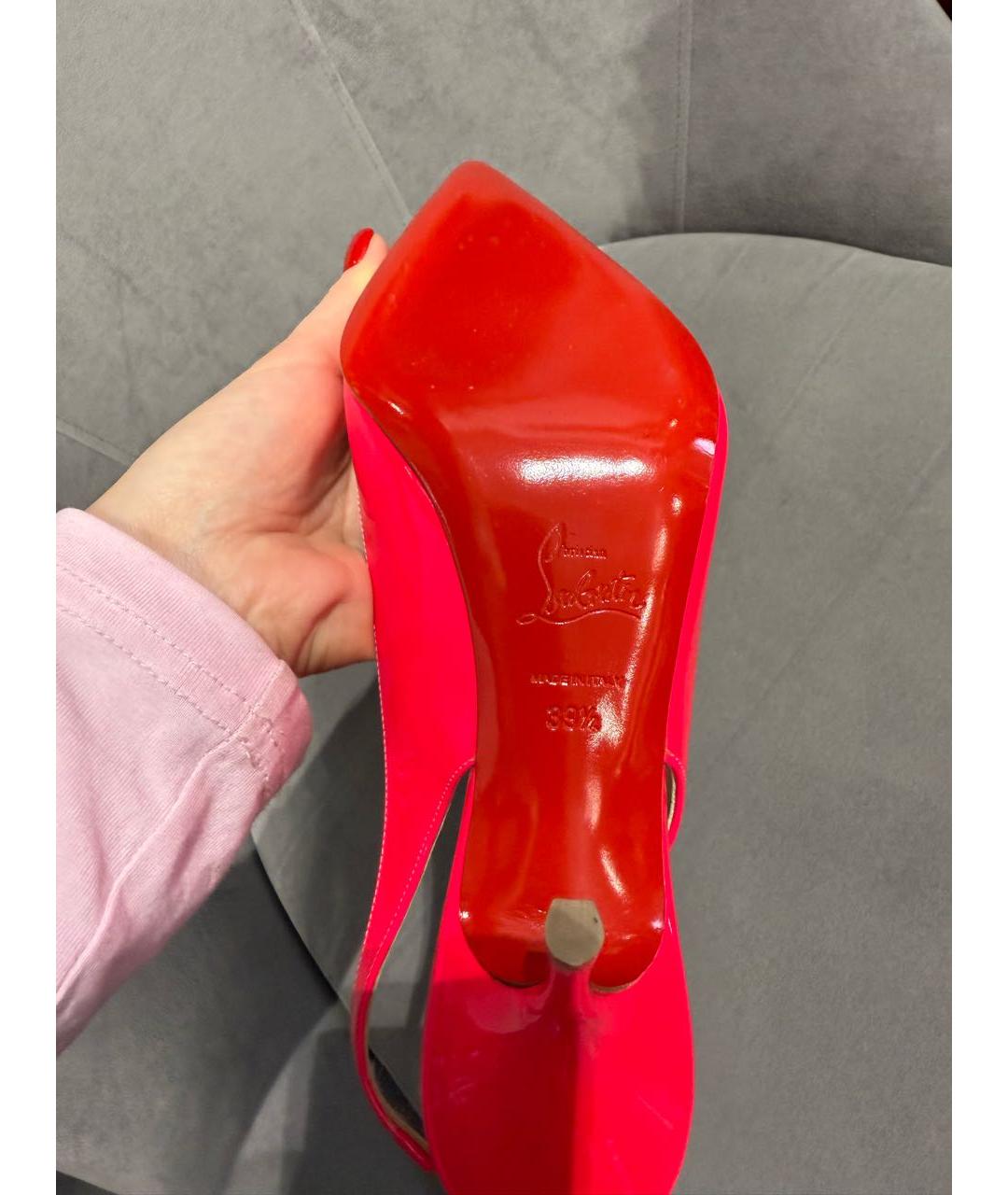 CHRISTIAN LOUBOUTIN Розовые лодочки на низком каблуке из лакированной кожи, фото 6