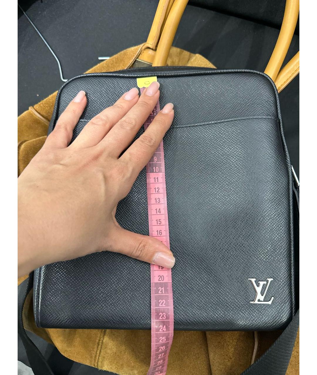 LOUIS VUITTON Черная кожаная сумка на плечо, фото 5