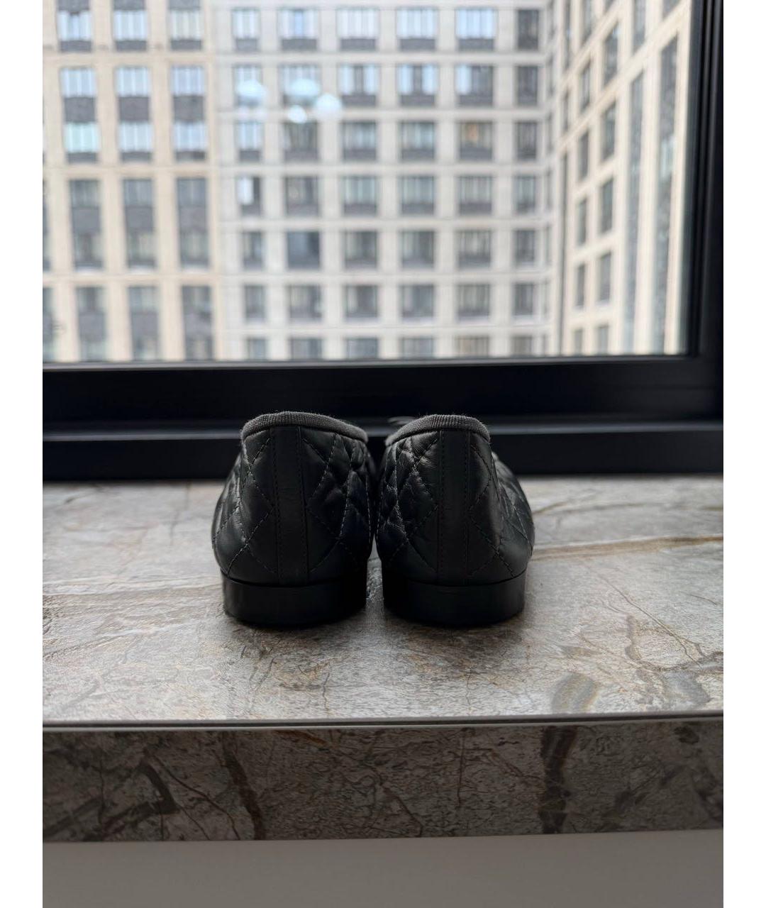 CHANEL Антрацитовые кожаные балетки, фото 4