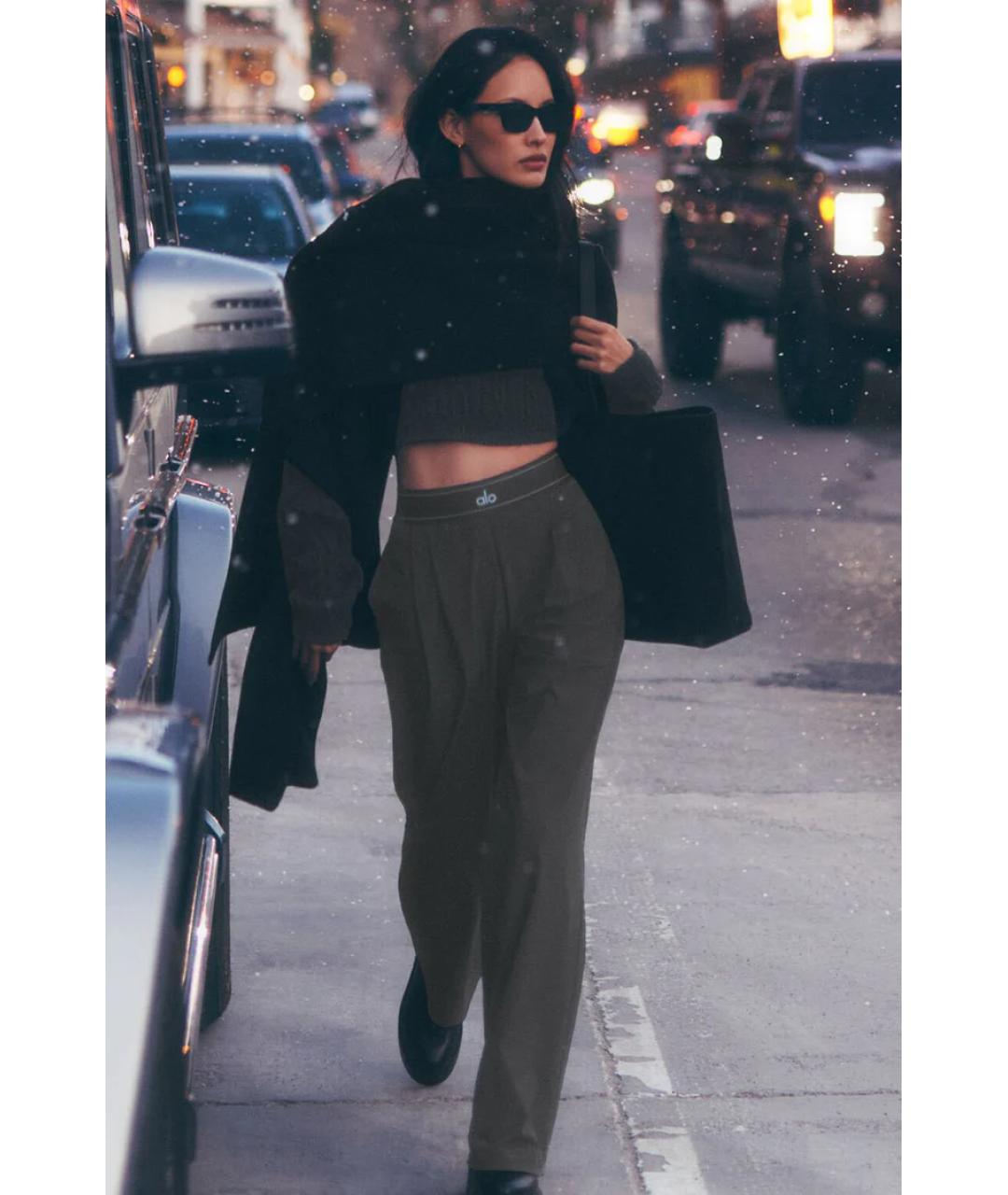 ALO YOGA Антрацитовые прямые брюки, фото 2