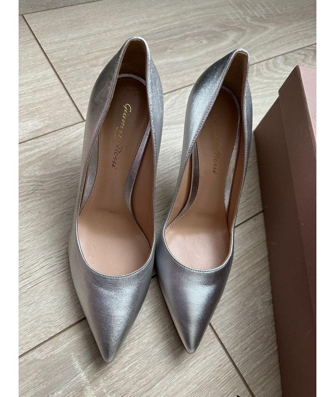 GIANVITO ROSSI Серебряные кожаные туфли, фото 4