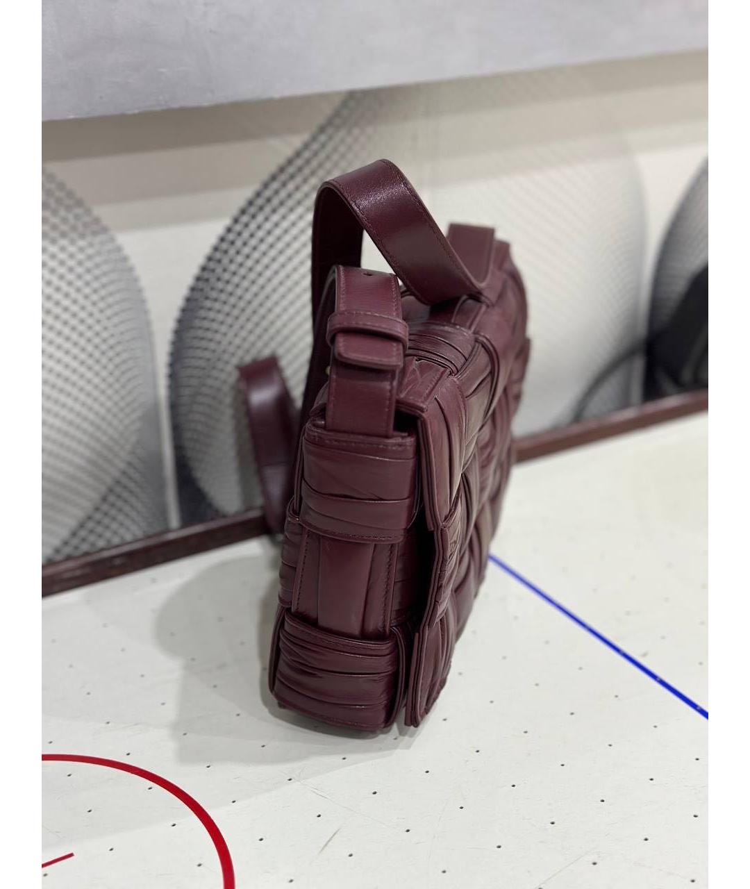 BOTTEGA VENETA Бордовая кожаная сумка через плечо, фото 2