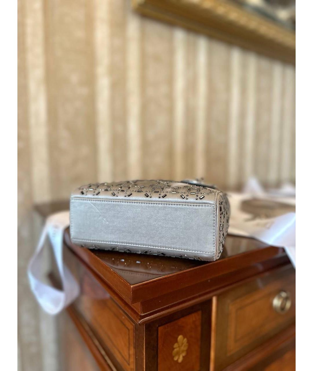 CHRISTIAN DIOR Серебряная шелковая сумка с короткими ручками, фото 8