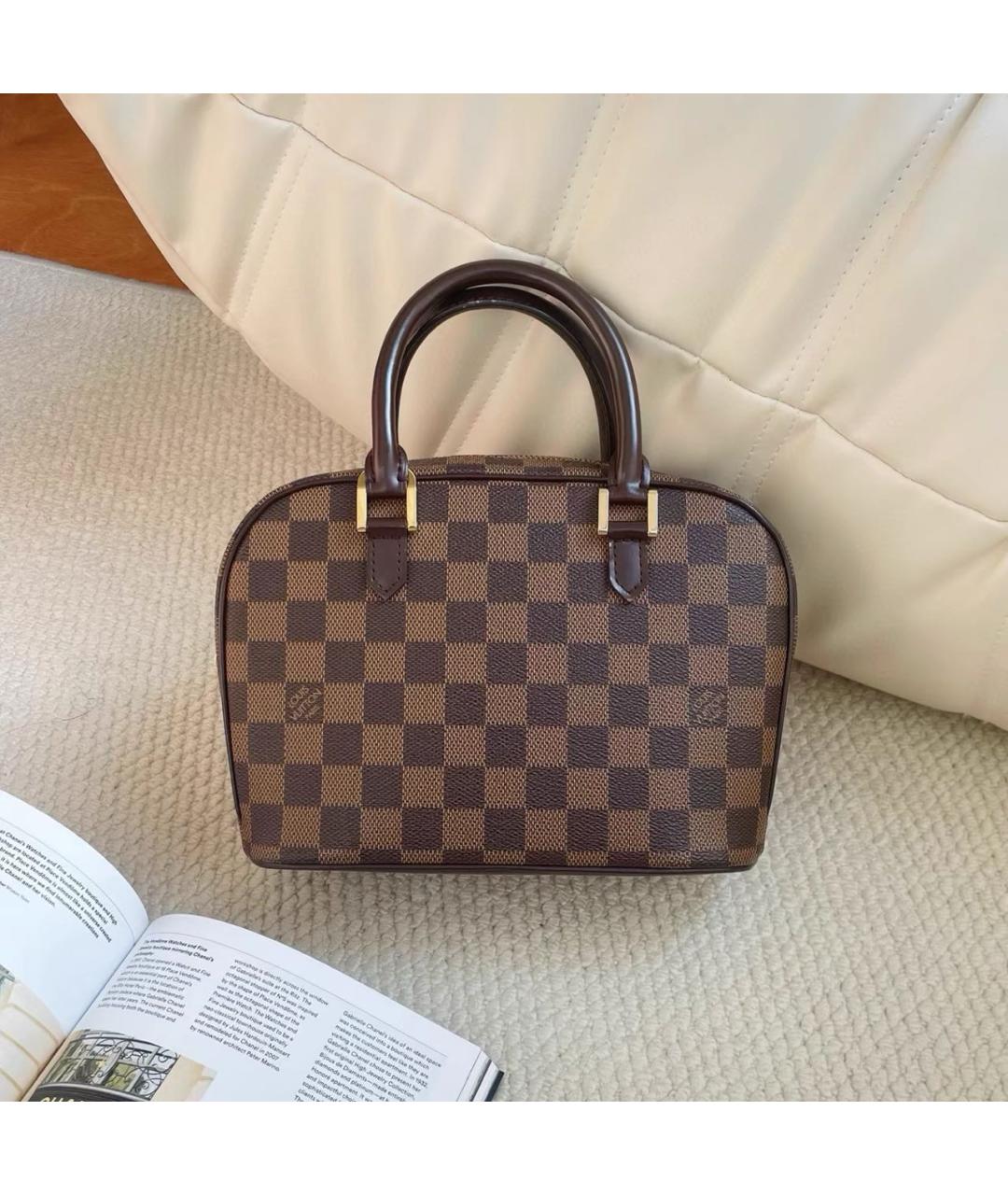 LOUIS VUITTON Коричневая кожаная сумка с короткими ручками, фото 9