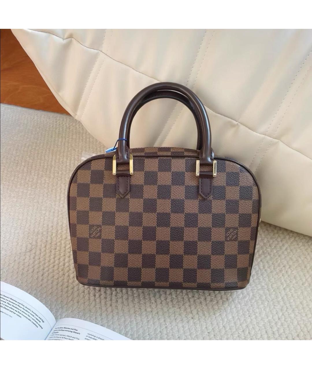 LOUIS VUITTON Коричневая кожаная сумка с короткими ручками, фото 3