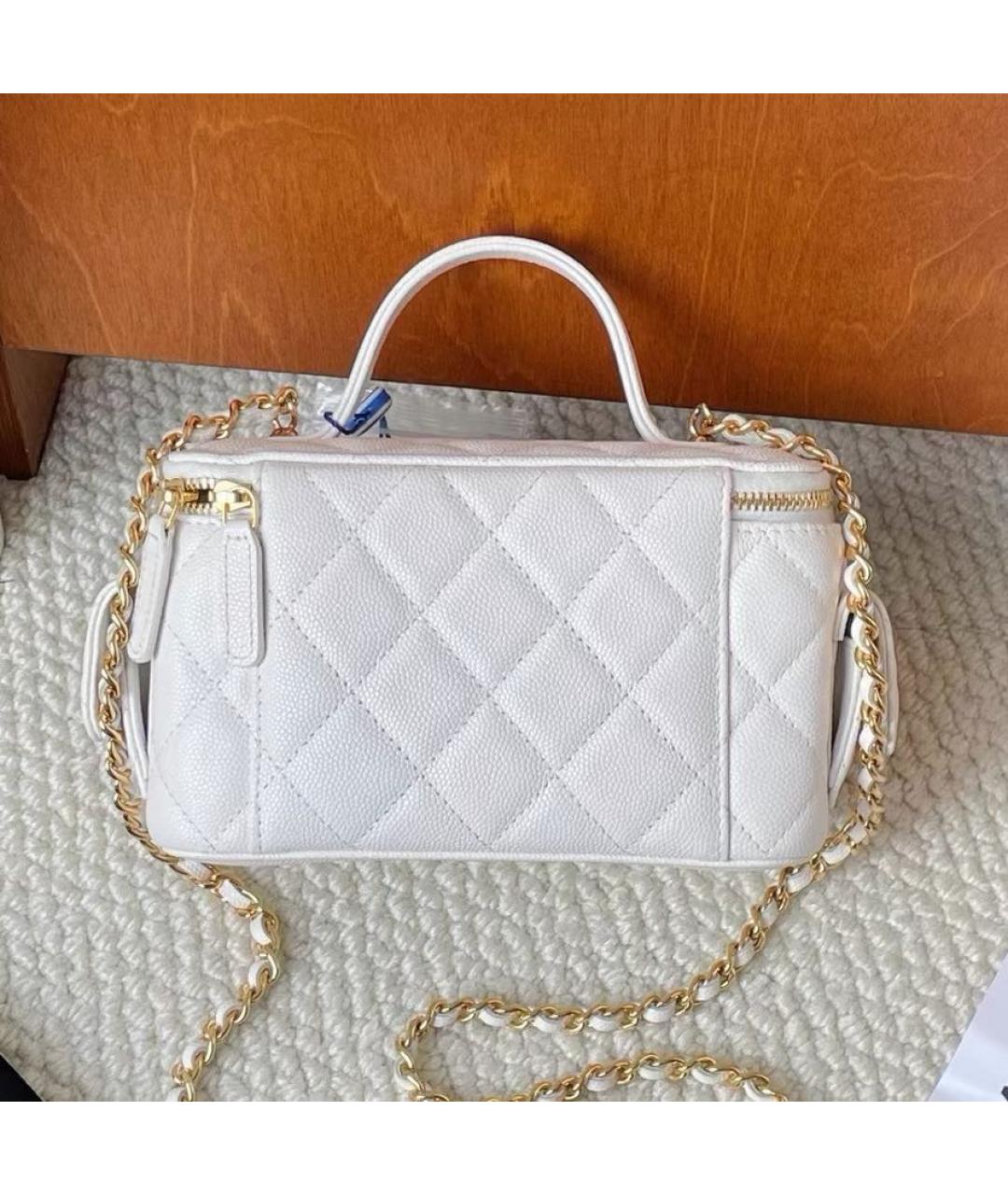 CHANEL Белая кожаная сумка через плечо, фото 2