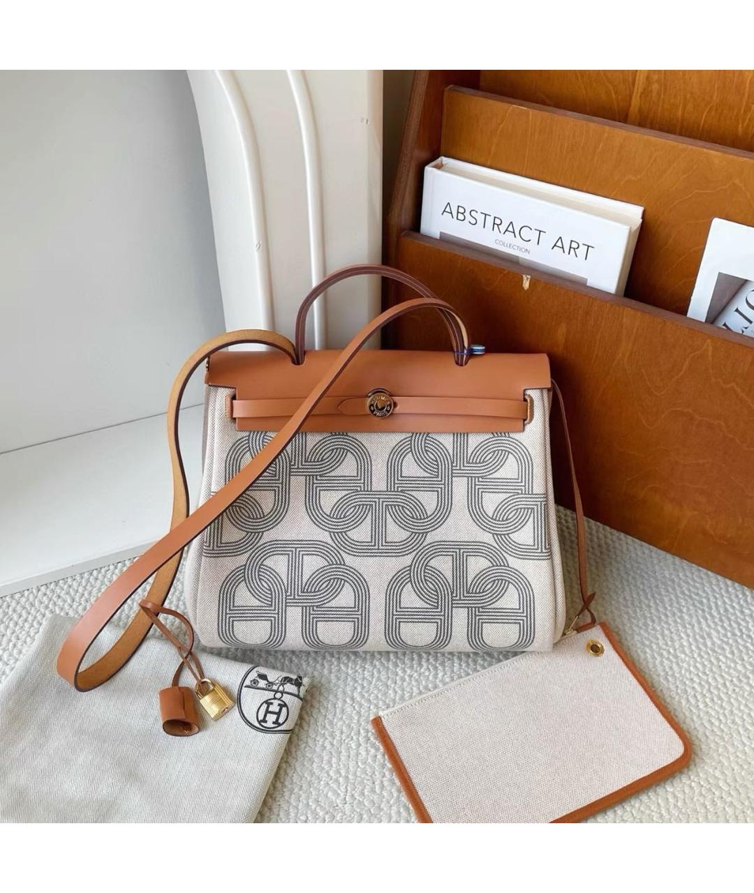 HERMES Бежевая кожаная сумка с короткими ручками, фото 9