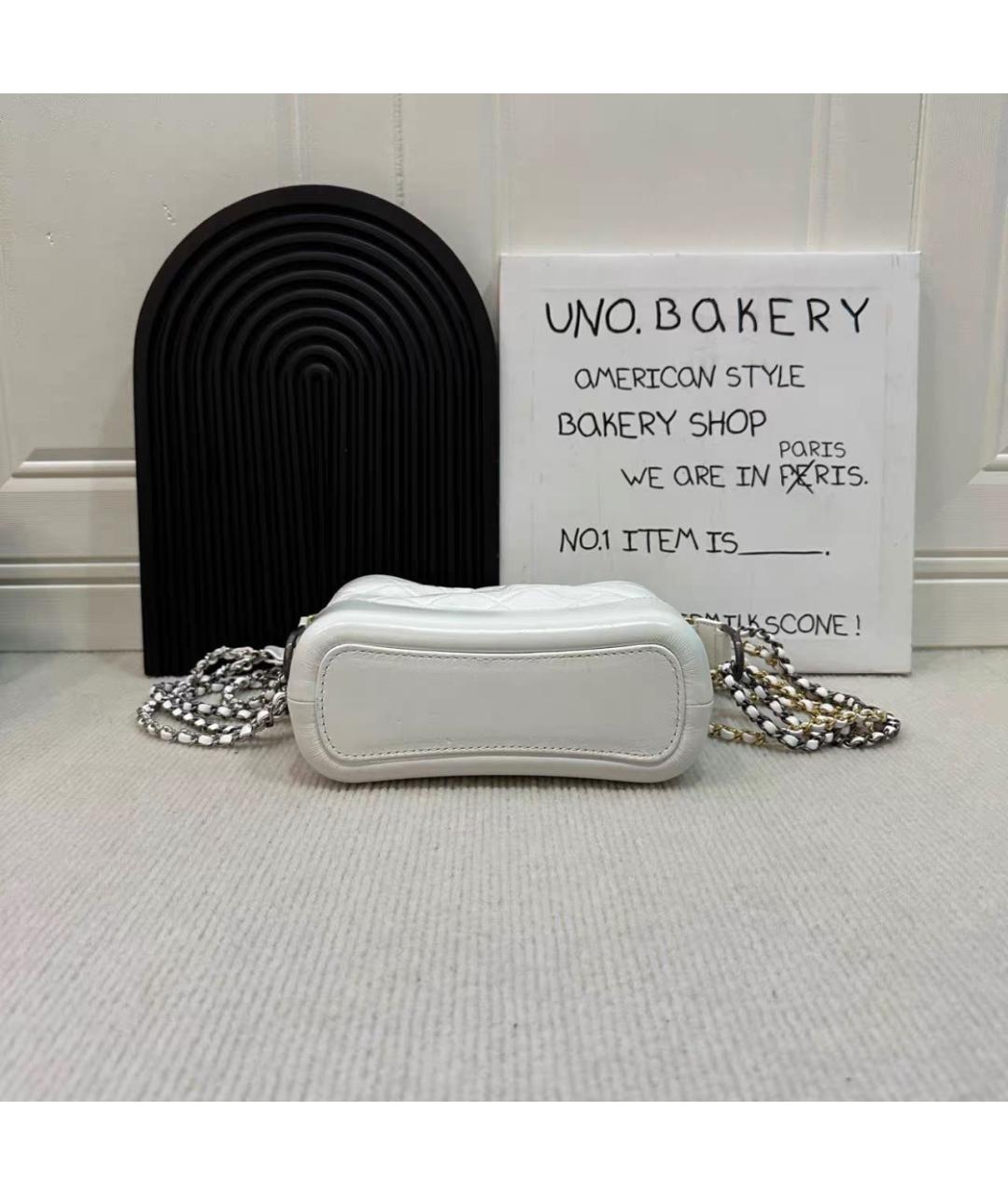 CHANEL Белая кожаная сумка через плечо, фото 3