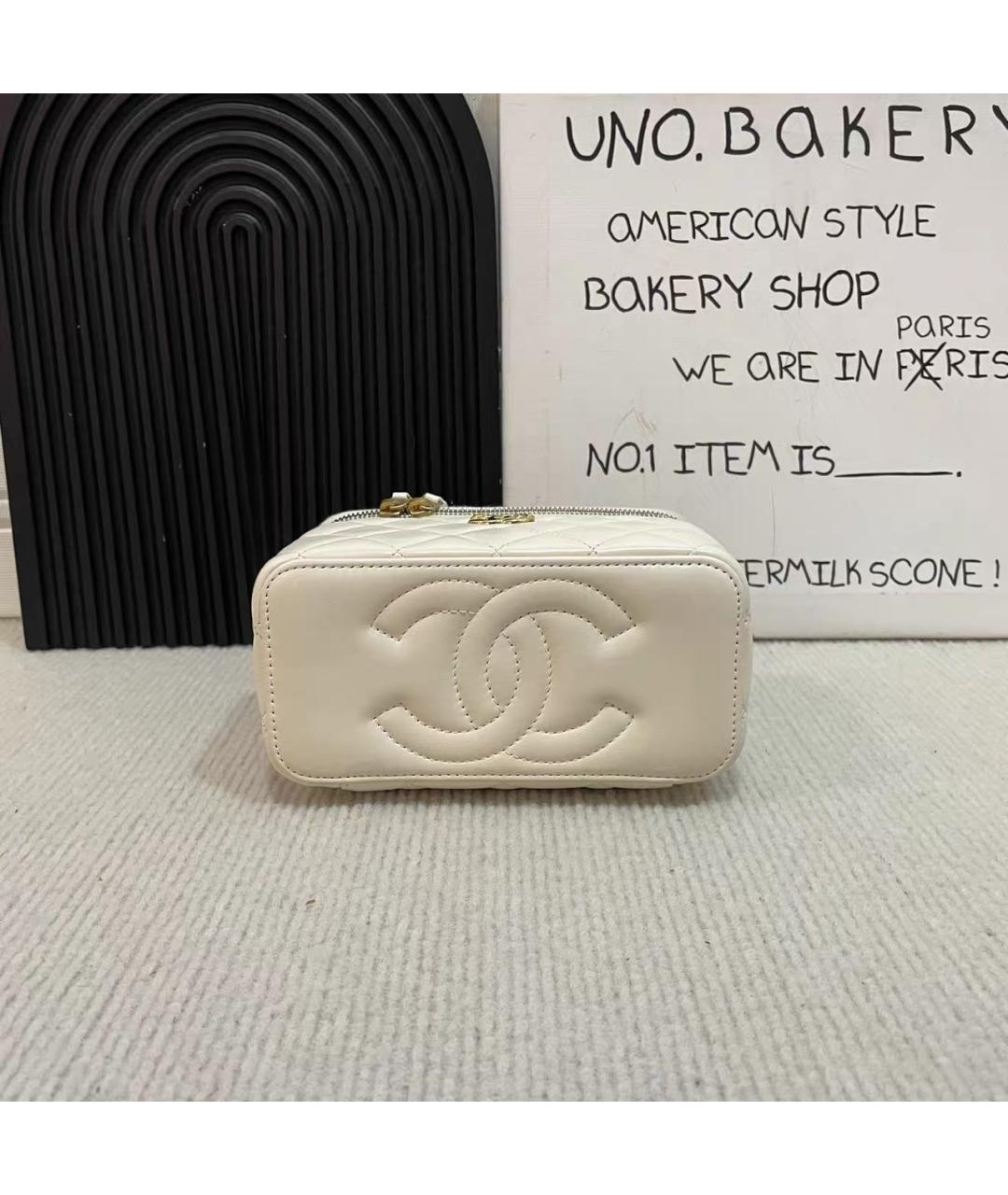 CHANEL Белая кожаная сумка через плечо, фото 3