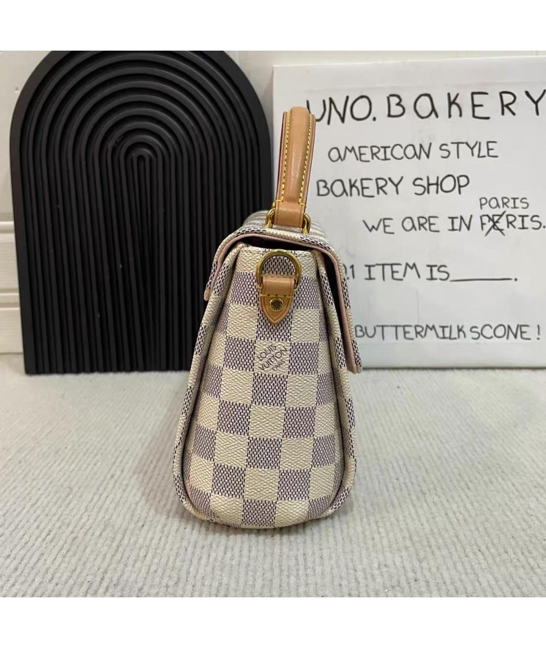 LOUIS VUITTON Бежевая кожаная сумка с короткими ручками, фото 4