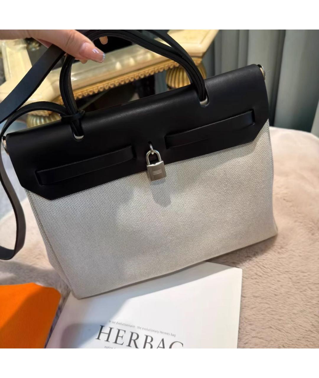 HERMES Бежевая кожаная сумка с короткими ручками, фото 2