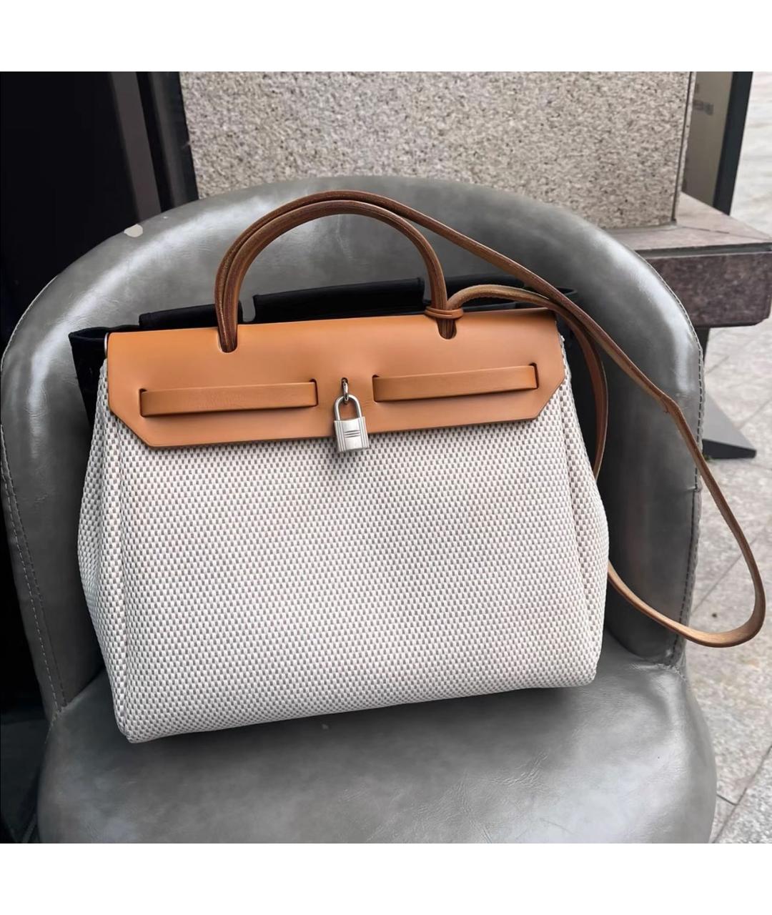 HERMES Бежевая кожаная сумка с короткими ручками, фото 2