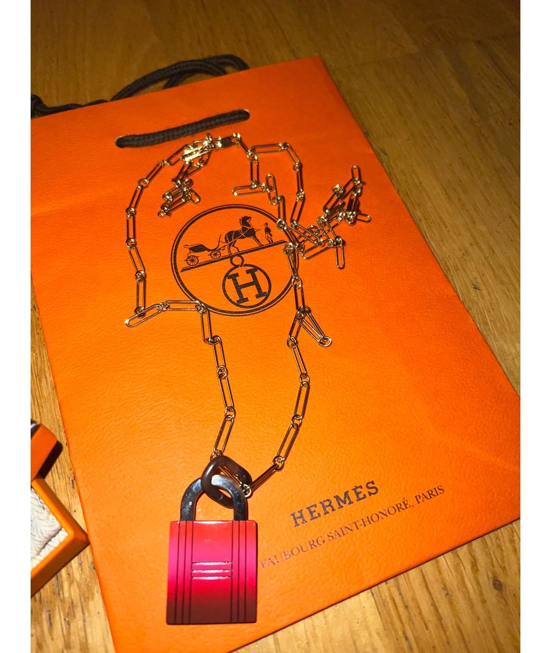 HERMES Мульти пластиковая подвеска, фото 4