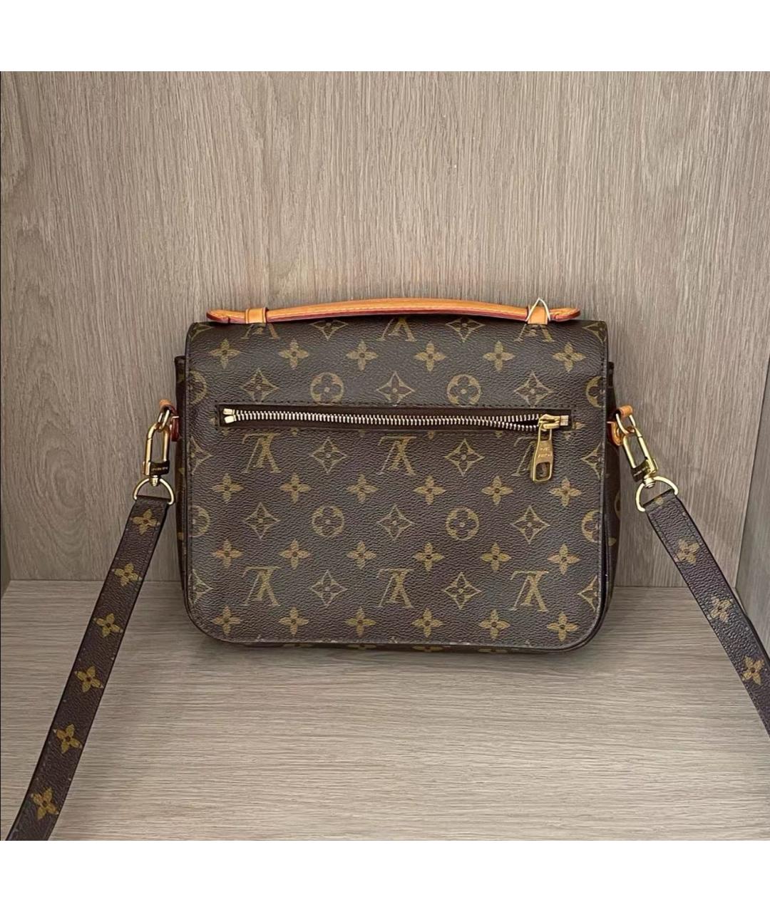 LOUIS VUITTON Коричневая сумка через плечо, фото 2