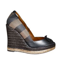 FENDI Босоножки