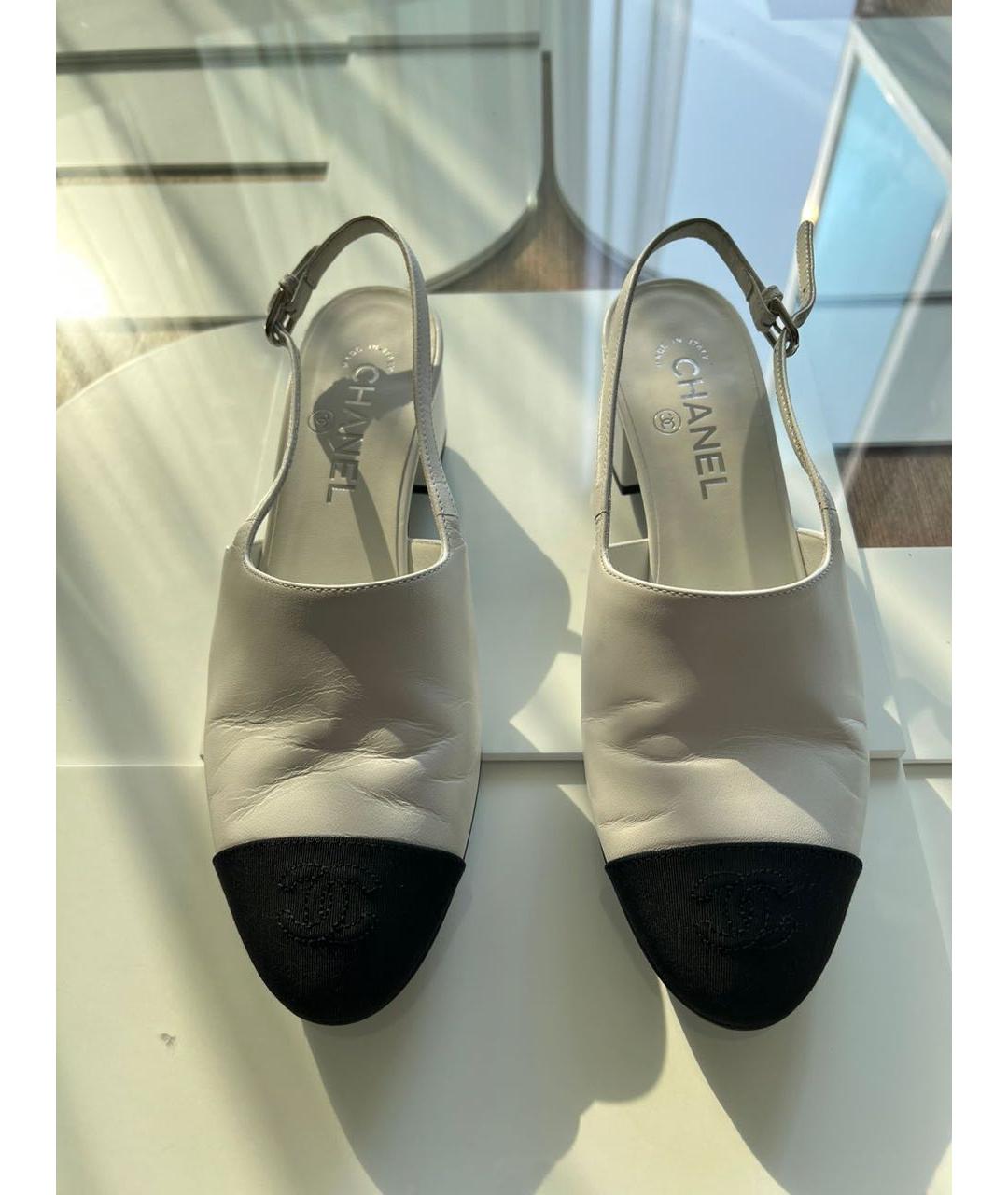 CHANEL Белые кожаные босоножки, фото 2