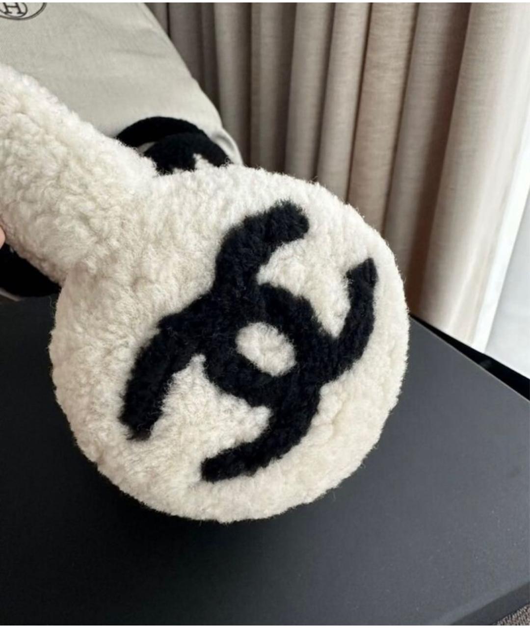 CHANEL Белые шерстяные наушники, фото 3