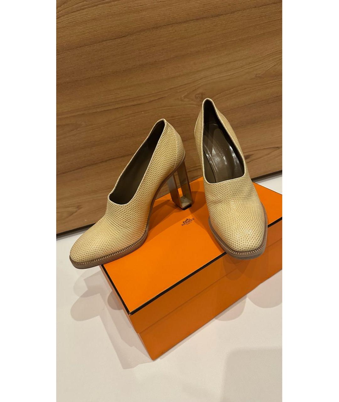 HERMES Бежевые туфли из экзотической кожи, фото 5