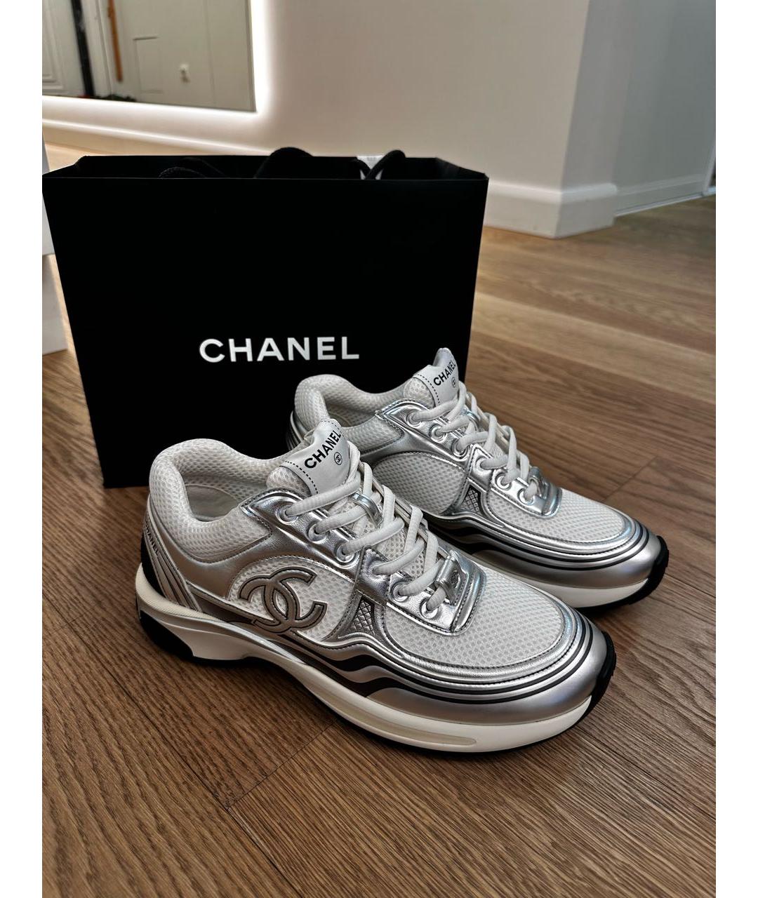 CHANEL Серебряные текстильные кроссовки, фото 2