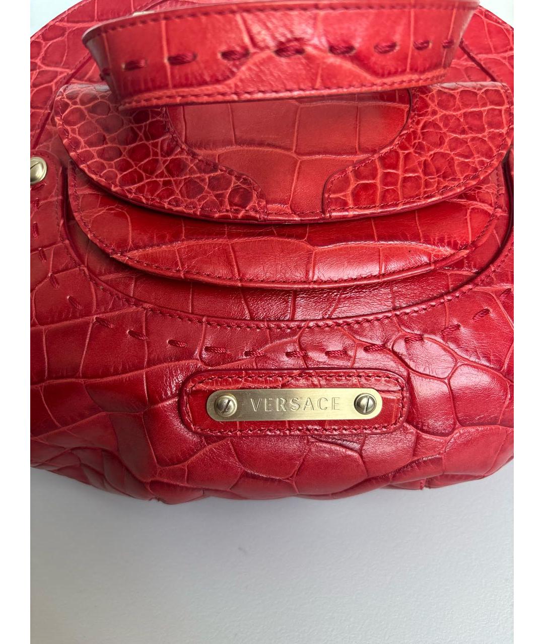 VERSACE Красная сумка с короткими ручками из экзотической кожи, фото 5