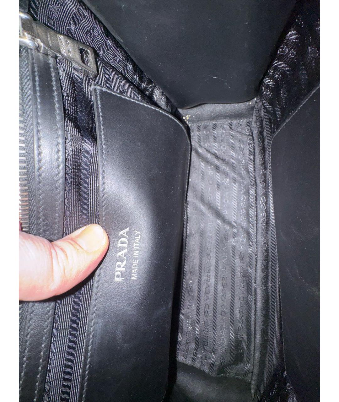 PRADA Черная кожаная сумка с короткими ручками, фото 7