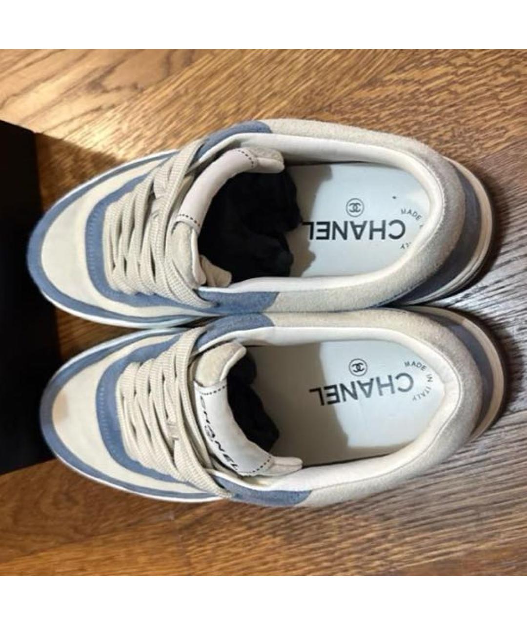 CHANEL Голубые замшевые кеды, фото 3