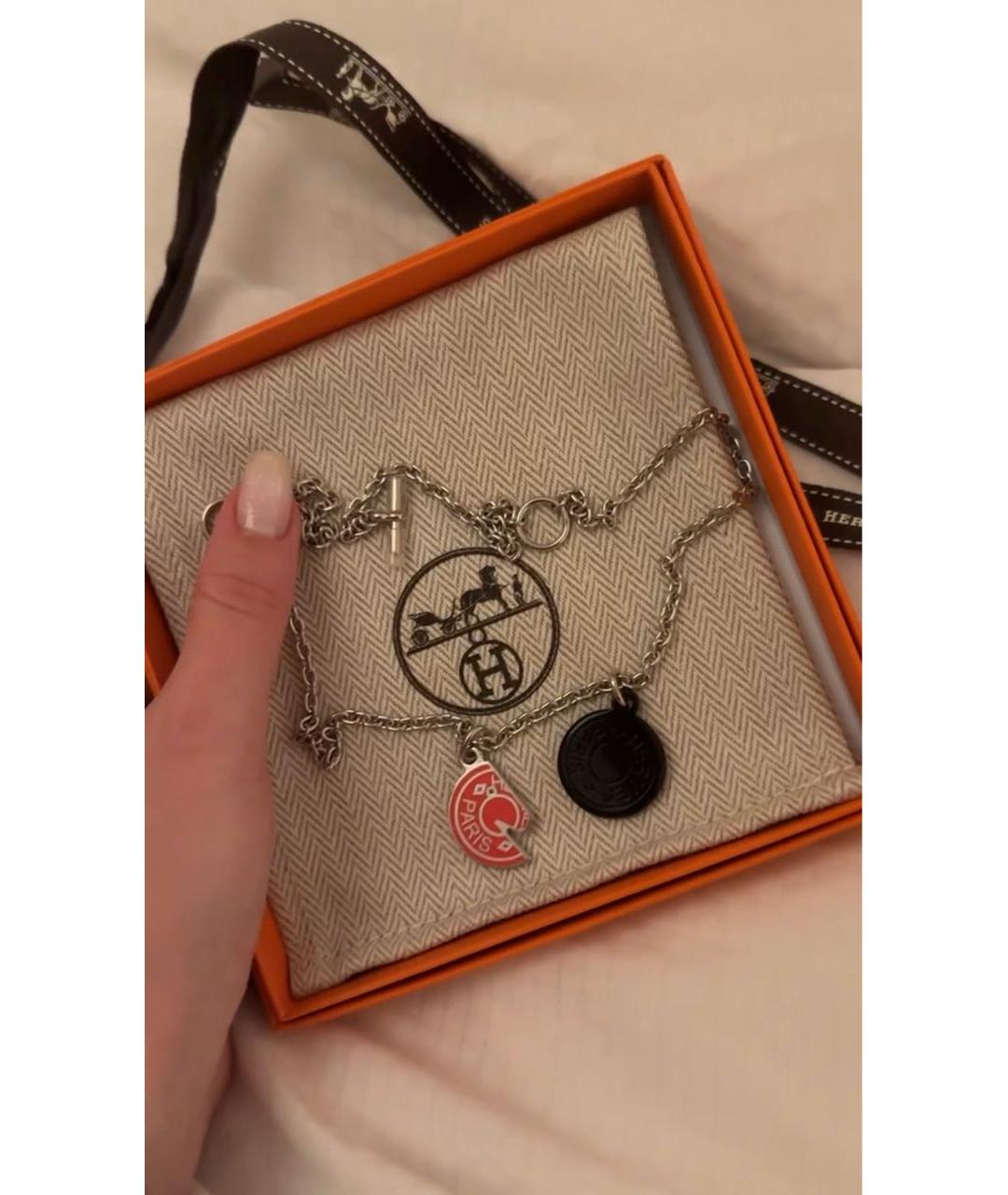 HERMES Черная металлическая подвеска, фото 3