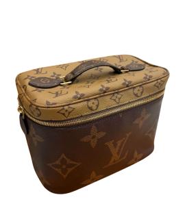 LOUIS VUITTON Косметичка