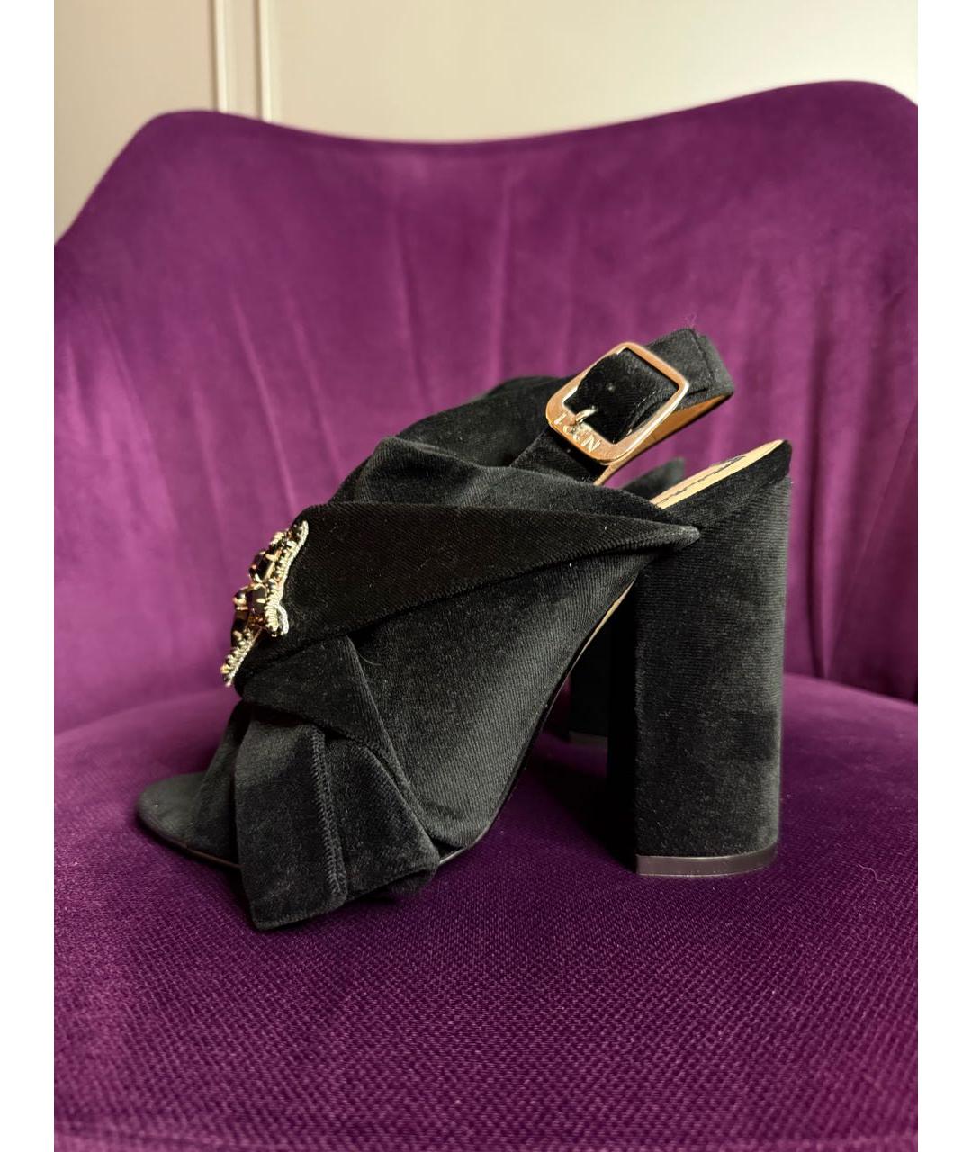 NO. 21 Черные бархатные босоножки, фото 3