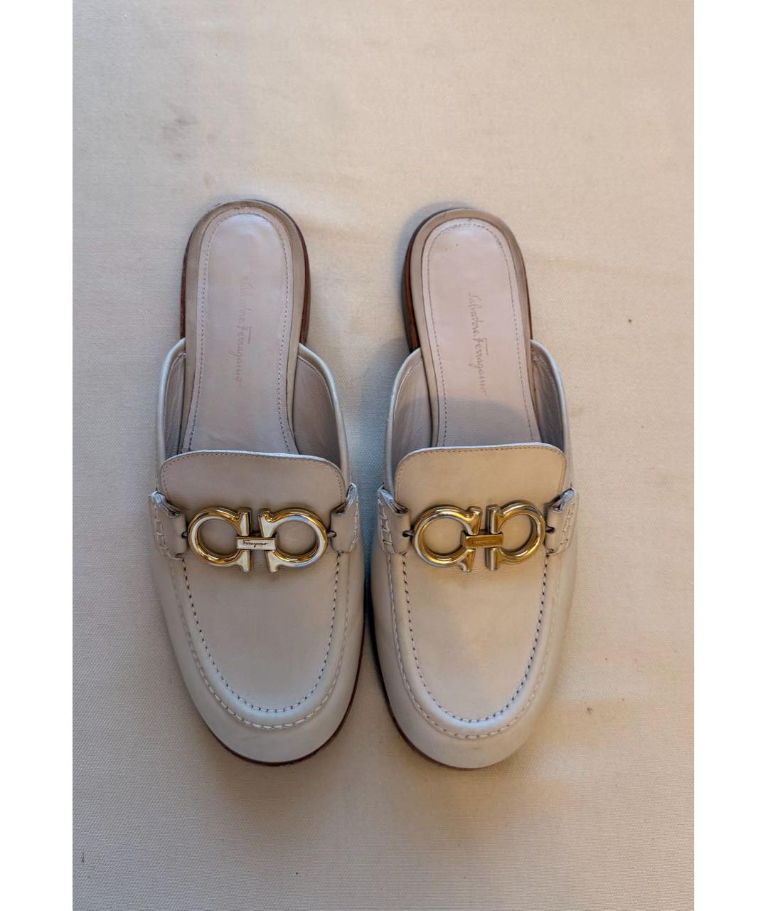 FERRAGAMO Бежевые кожаные мюли, фото 3