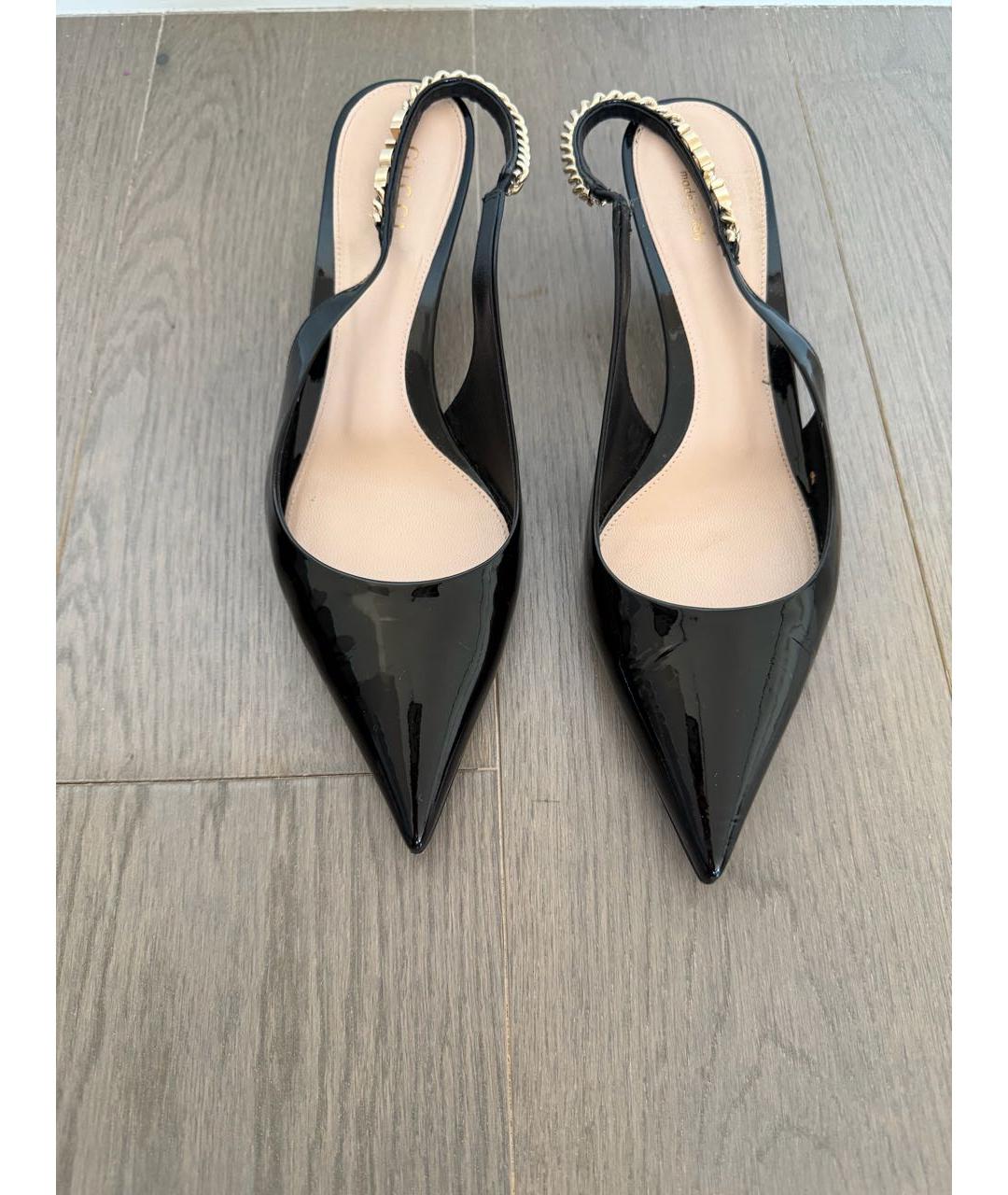 GUCCI Черные лодочки на низком каблуке из лакированной кожи, фото 2