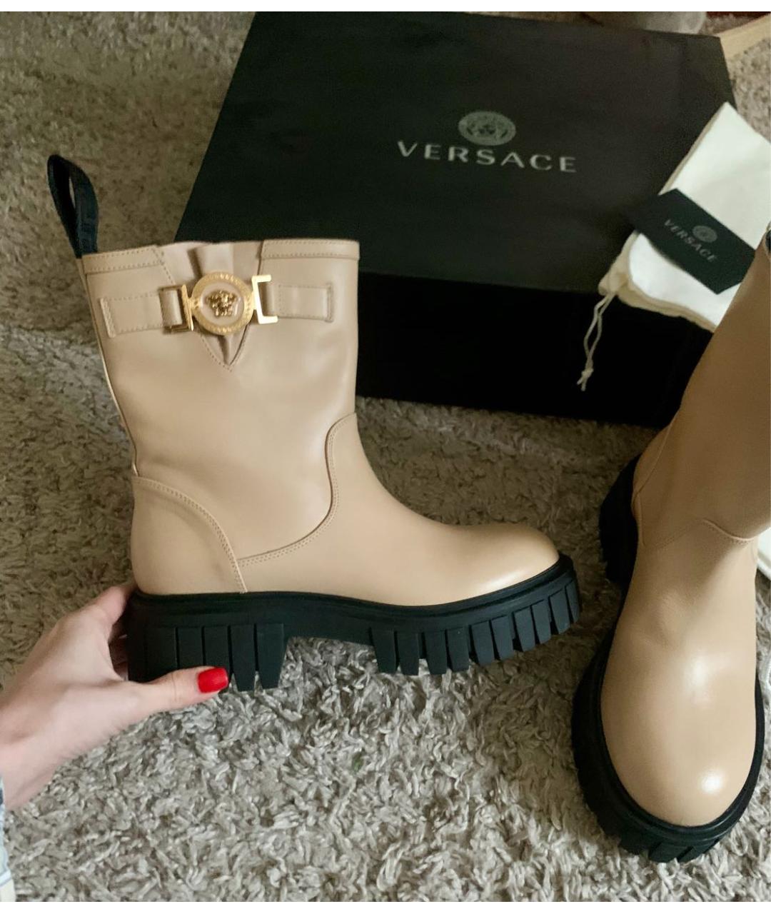 VERSACE Бежевые кожаные ботинки, фото 5