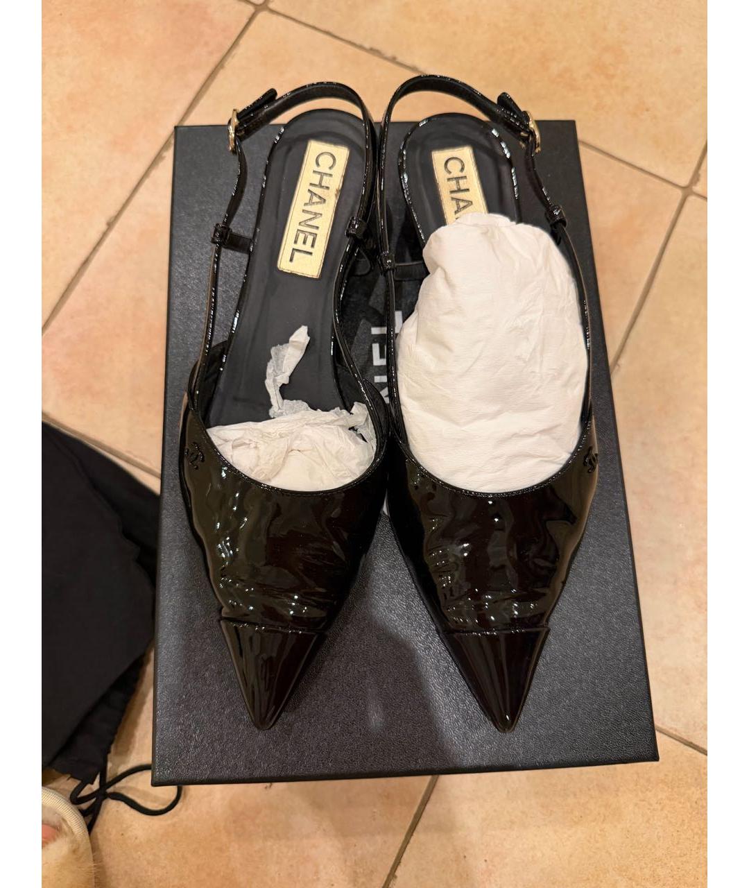 CHANEL Черные туфли из лакированной кожи, фото 2