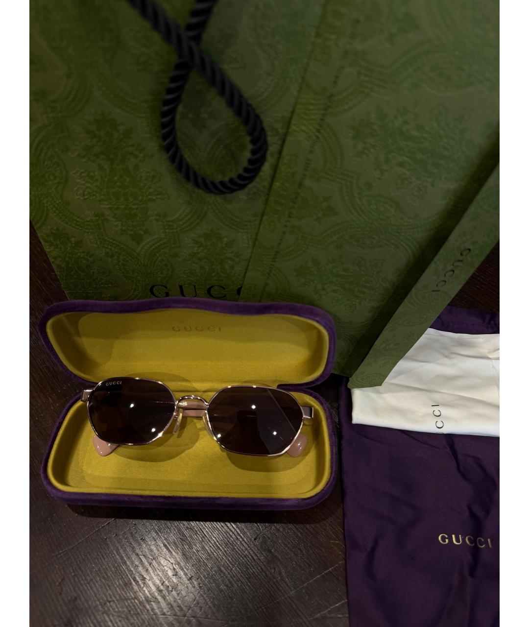 GUCCI Бежевые пластиковые солнцезащитные очки, фото 4