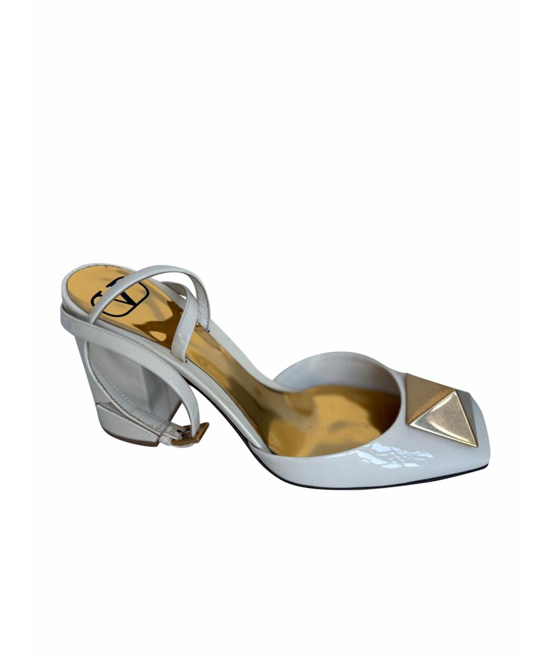 VALENTINO Бежевые туфли из лакированной кожи, фото 1