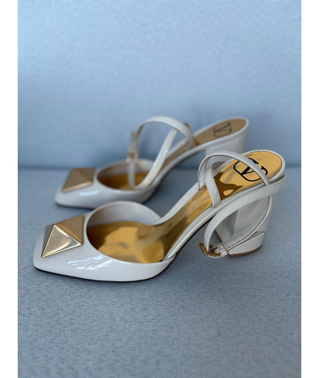 VALENTINO Бежевые туфли из лакированной кожи, фото 8