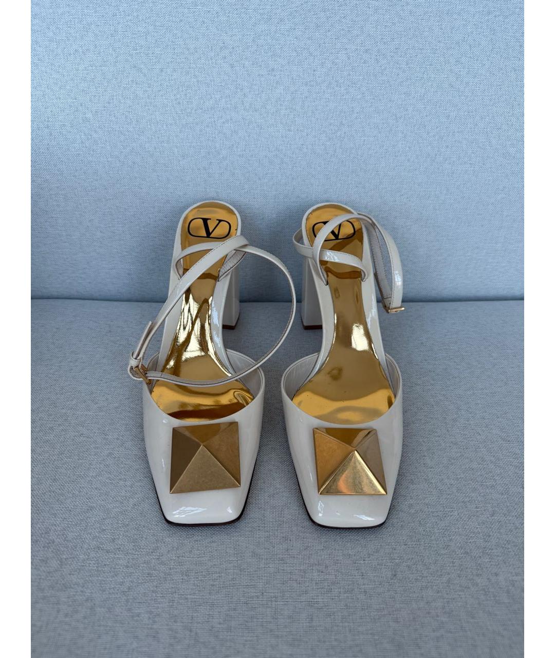 VALENTINO Бежевые туфли из лакированной кожи, фото 2