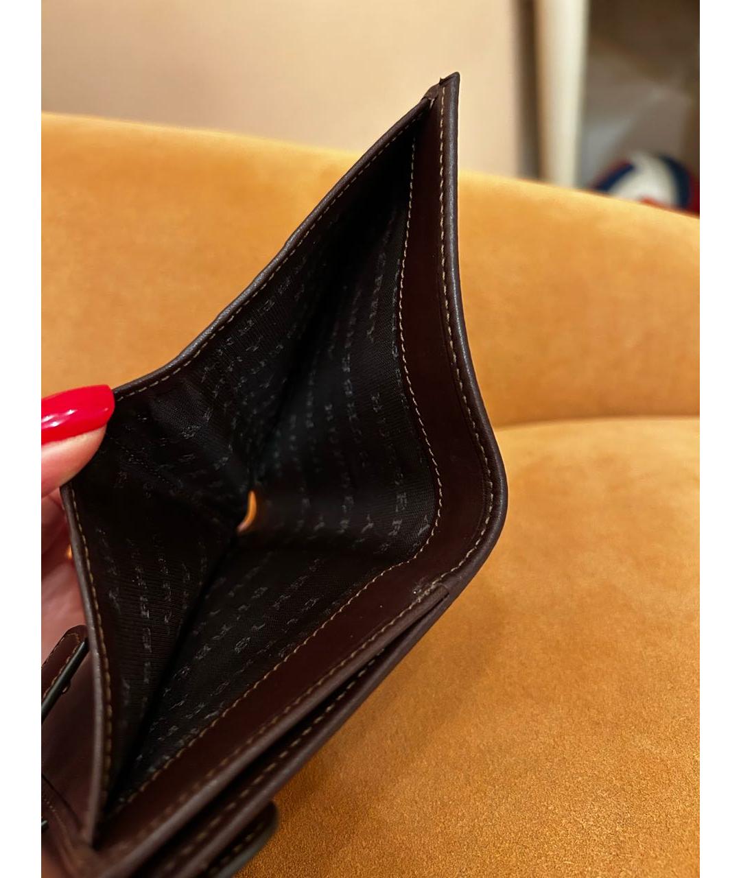 BURBERRY Коричневый кожаный кошелек, фото 4