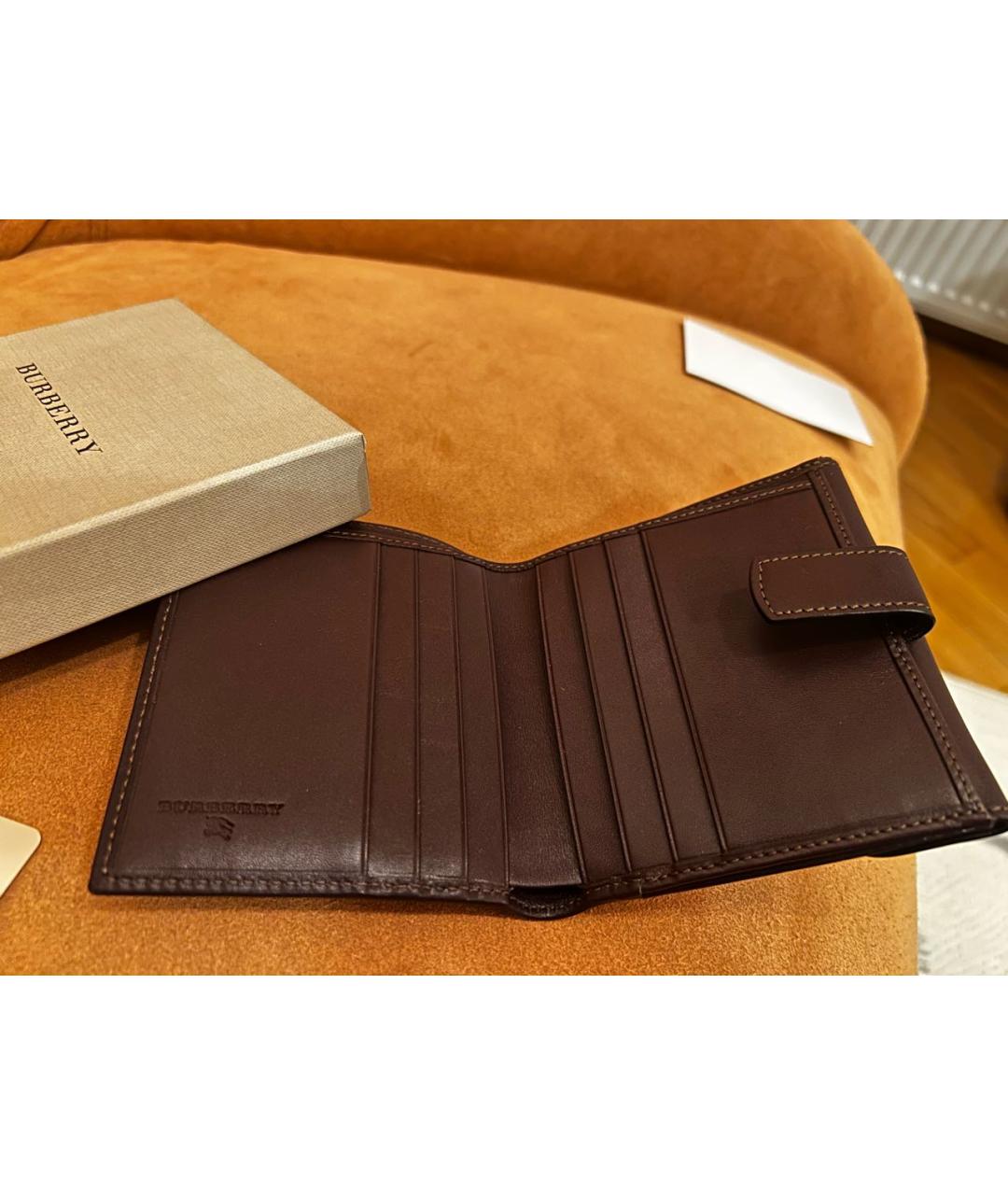 BURBERRY Коричневый кожаный кошелек, фото 7
